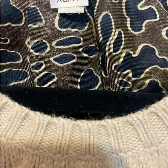 Tory Burch beige long sleeve scoop  neck cashmere blend sweater XS - Picture 4 of 6